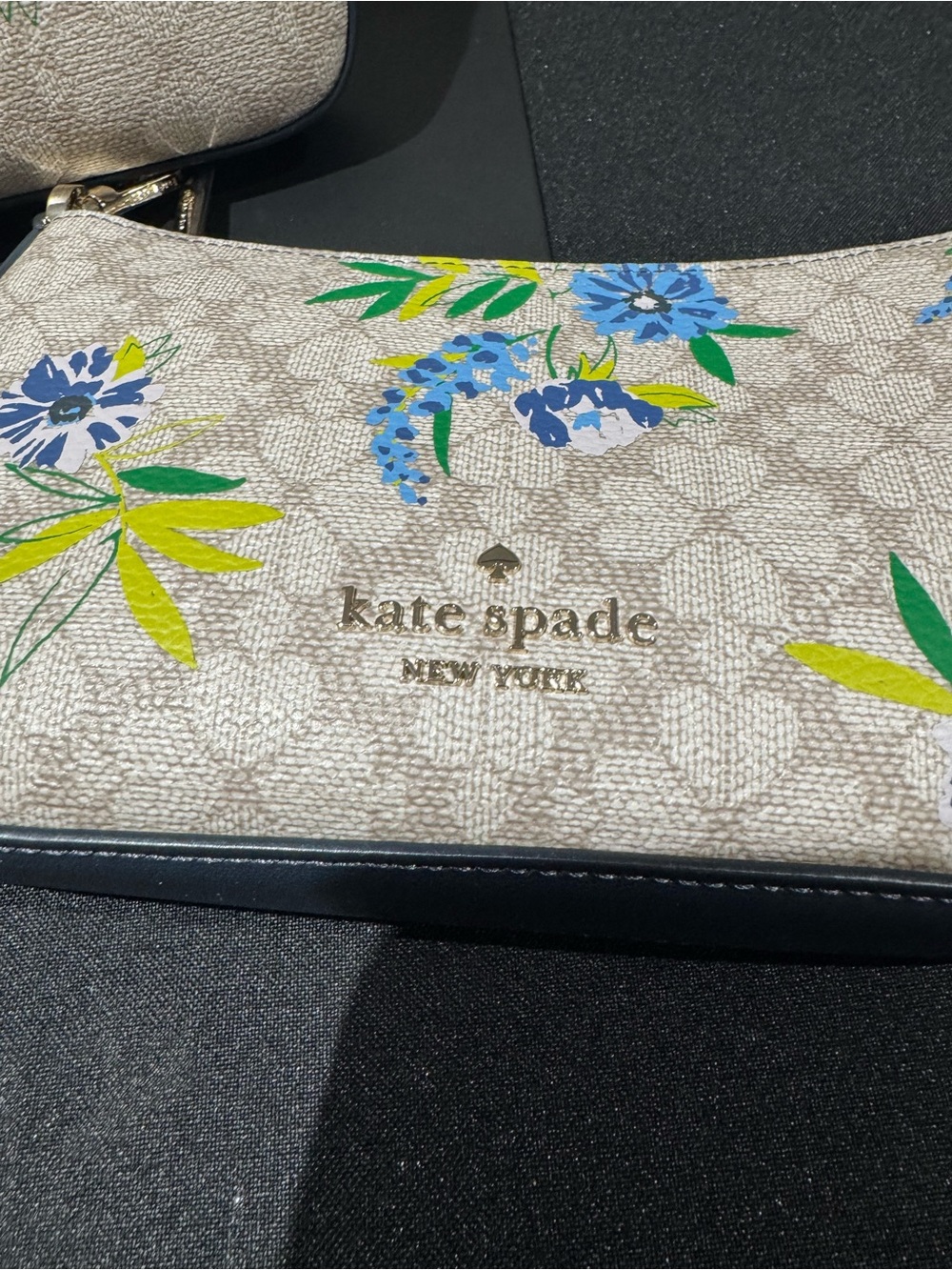 🌸💙 Okay Kate Spade… I see you! 💙🌸 - Picture 3 of 6
